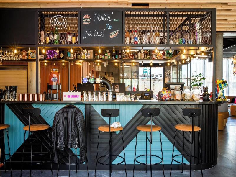 Moxy Bordeaux Hotel image