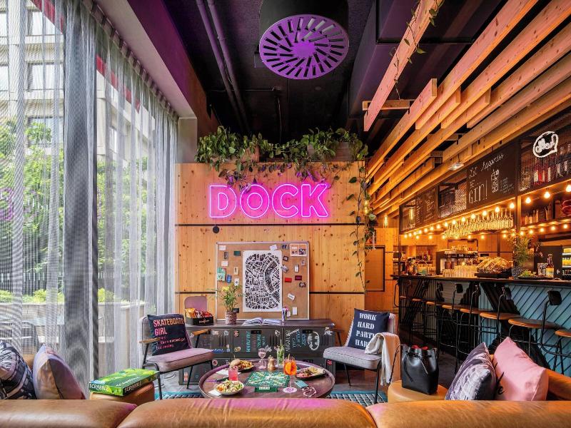 Moxy Bordeaux Hotel image