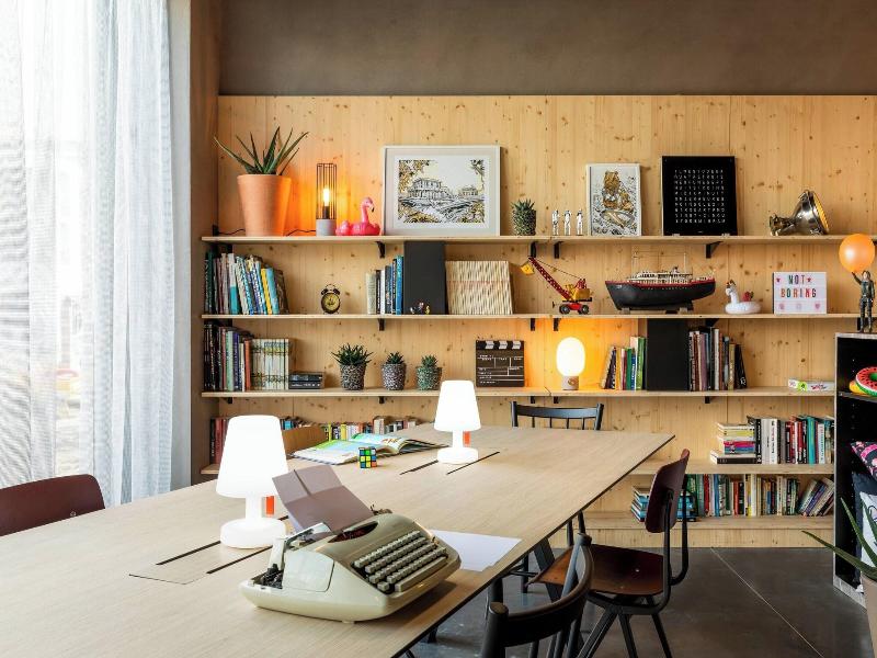 Moxy Bordeaux Hotel image