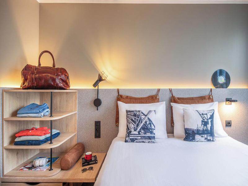 Moxy Bordeaux Hotel image