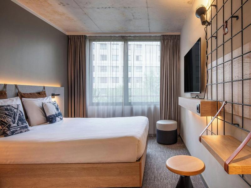 Moxy Bordeaux Hotel image