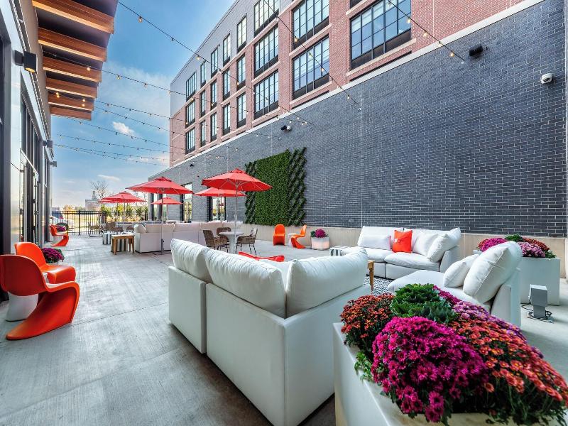 Aloft Columbus Easton image