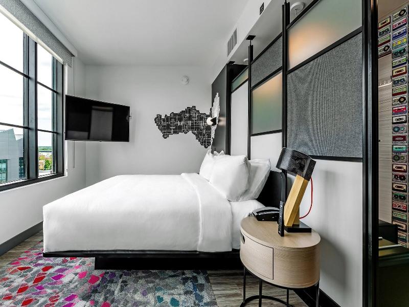 Aloft Columbus Easton image