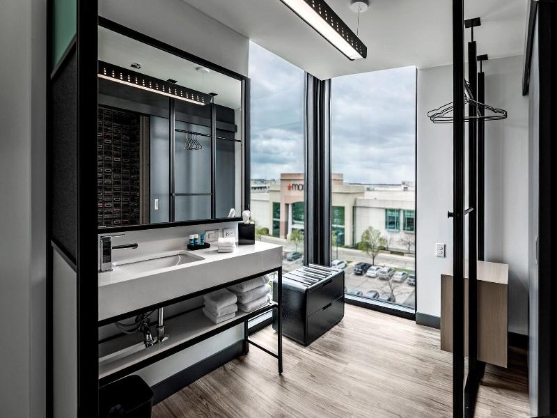 Aloft Columbus Easton image