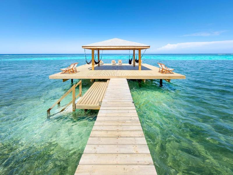 Puerta Azul image