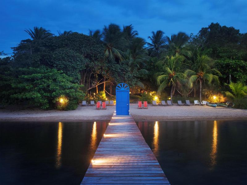 Puerta Azul image