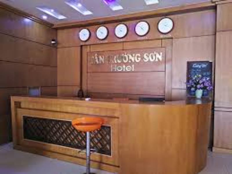 Tan Truong Son Hotel By Zuzu