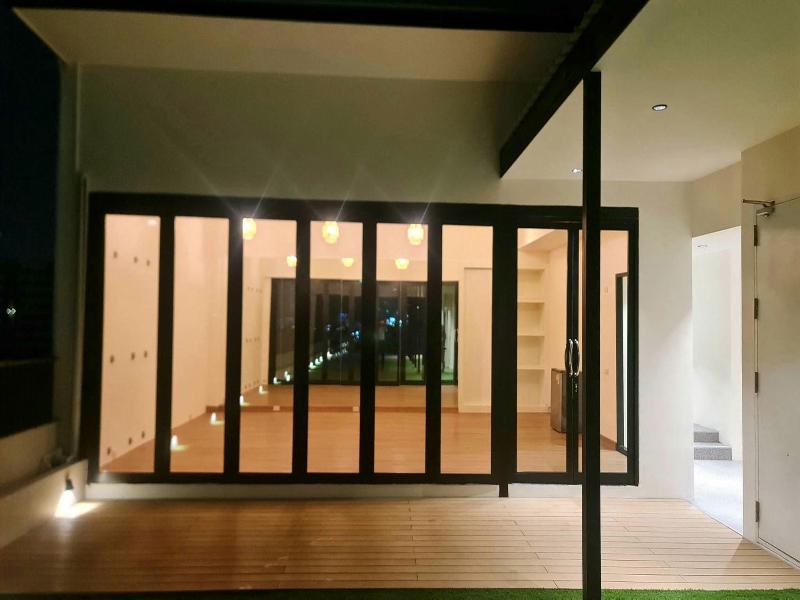 The Sacha Apart Hotel Thonglor image