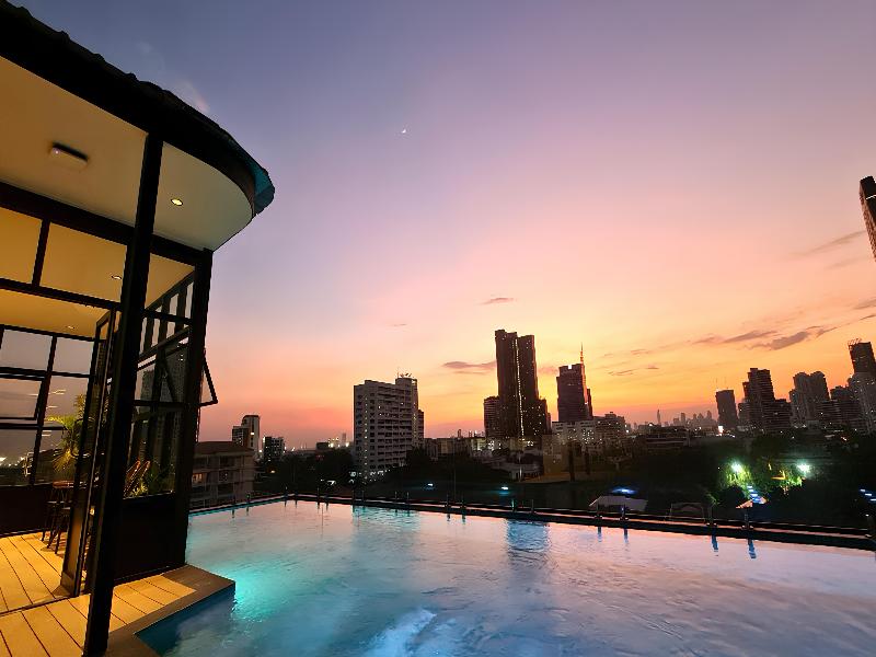 The Sacha Apart Hotel Thonglor image