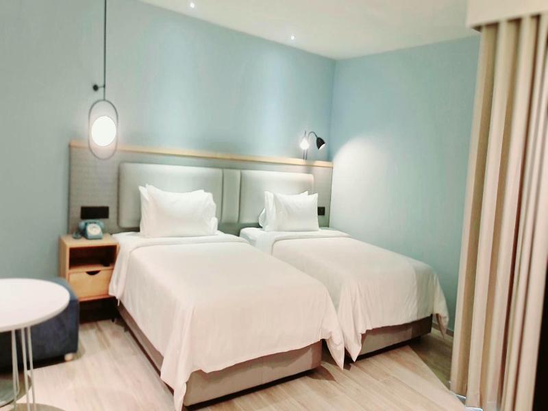The Sacha Apart Hotel Thonglor image