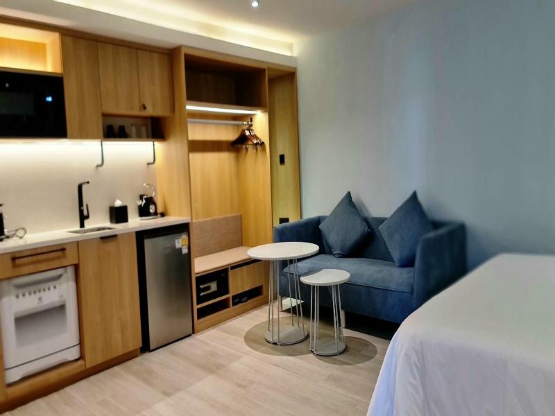 The Sacha Apart Hotel Thonglor image