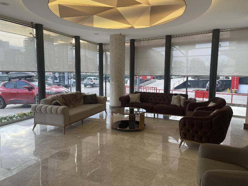 Le Luxe Suites Hotel & Spa image