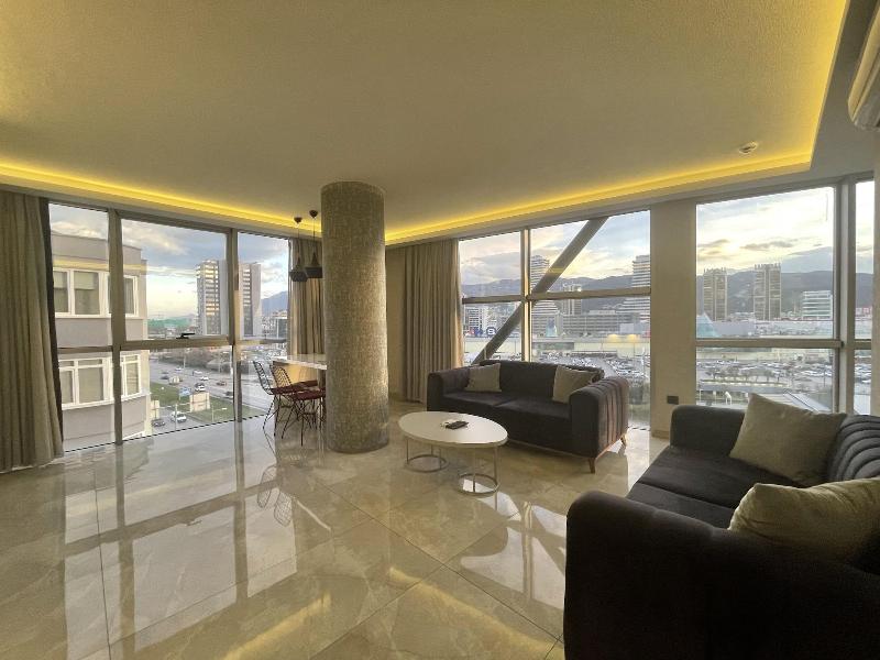 Le Luxe Suites Hotel & Spa image