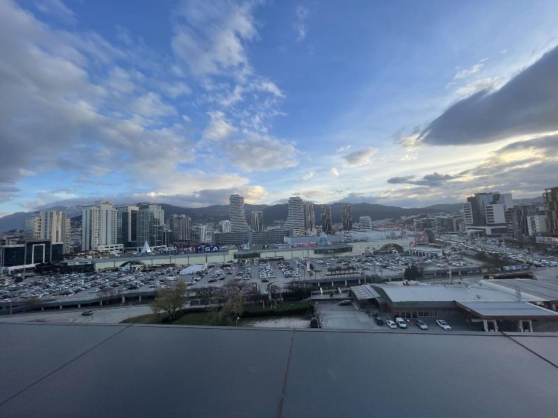 Le Luxe Suites Hotel & Spa image