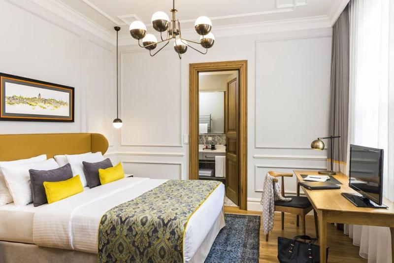 Nevv Bosphorus Hotel & Suites image