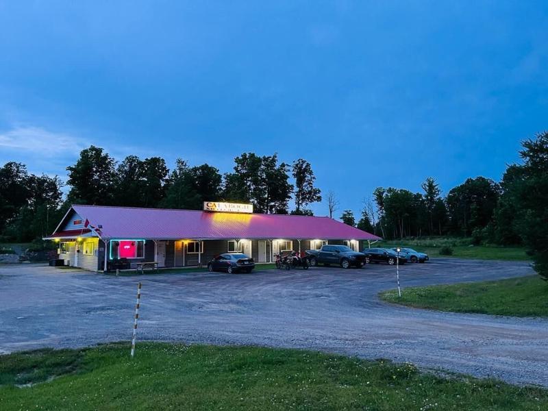 Calabogie Motor Inn