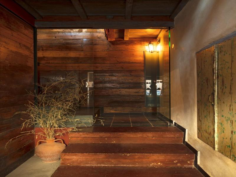 Evans House image
