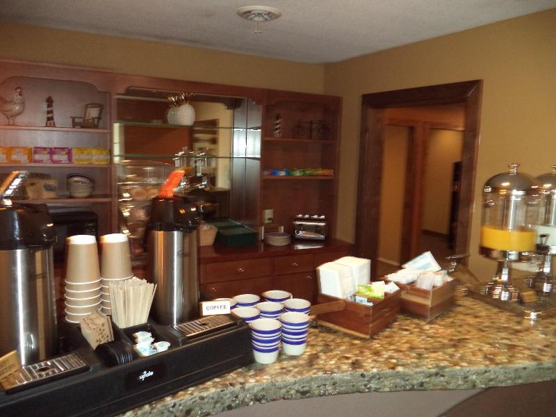 Lakeside Motor Inn image