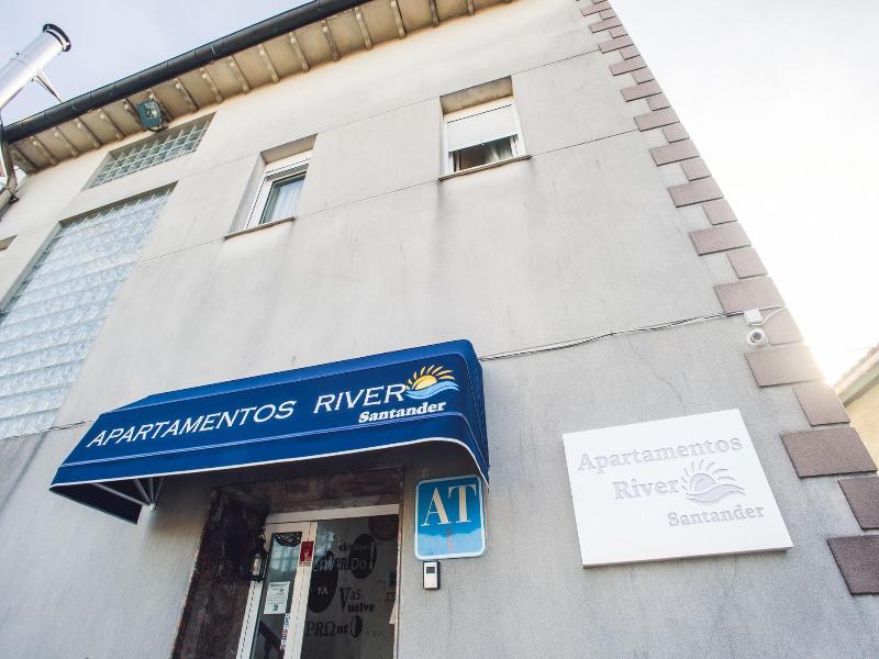 Apartamentos River Santander image