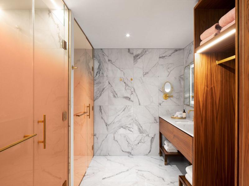 The Honeyrose Hotel, Montreal, A Tribute Portfolio image