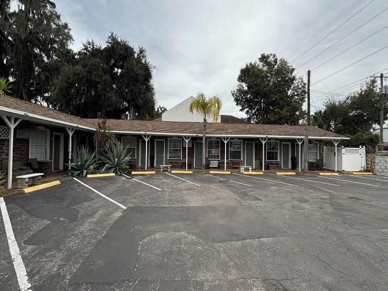 Shamrock Cove Inn image
