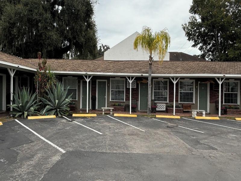Shamrock Cove Inn image
