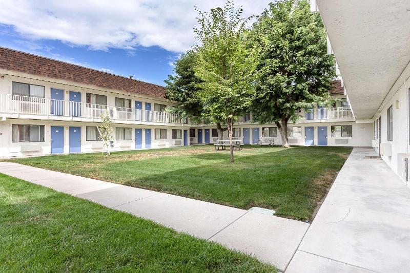 Motel 6 Ontario, Or image
