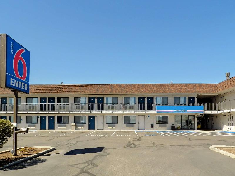 Motel 6 Ontario, Or image