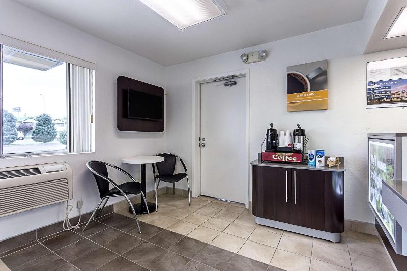 Motel 6 Ontario, Or image