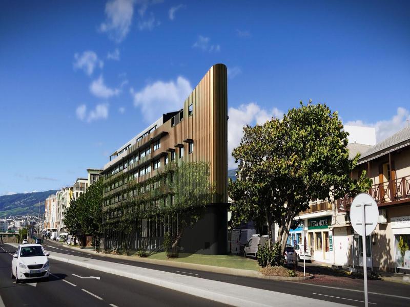 Dina Morgabine Saint Denis image