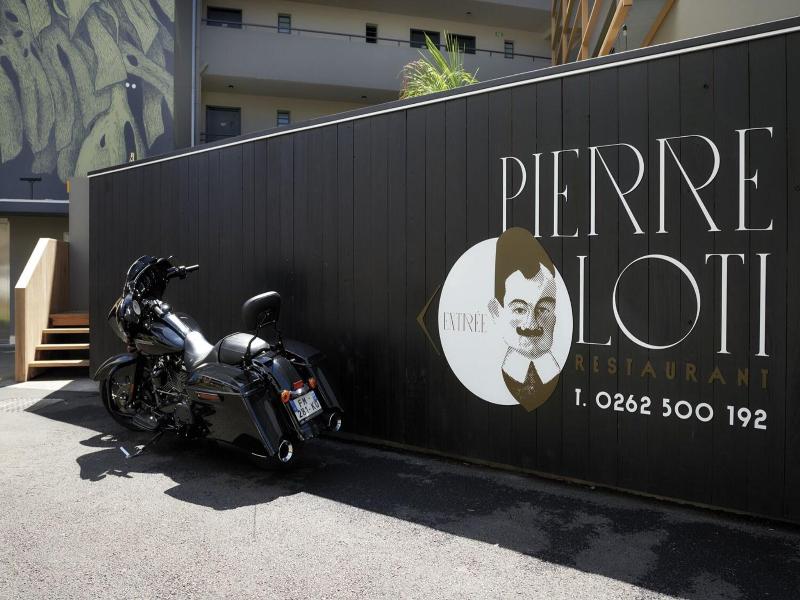 Dina Morgabine Saint Denis image