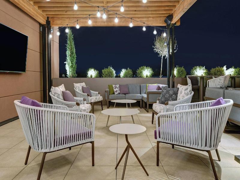 Courtyard By Marriott Manhattan Aggieville