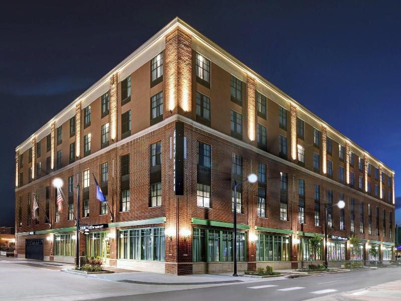 Courtyard By Marriott Manhattan Aggieville