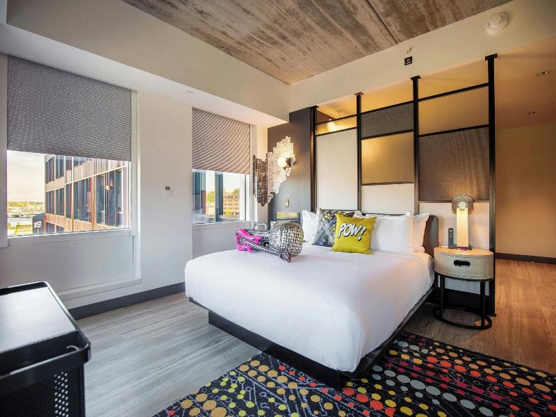 Aloft Providence Downtown image