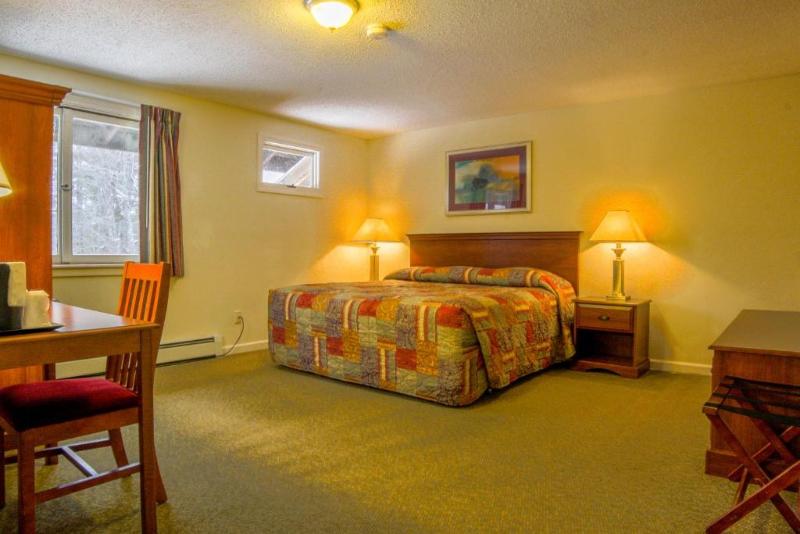 The Upper Pass Lodge image 6