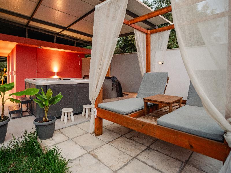 Riposo Studios & Apartments image