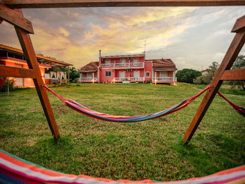 Riposo Studios & Apartments image