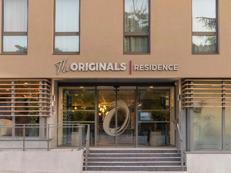 ibis Styles Aix-en-Provence Université image
