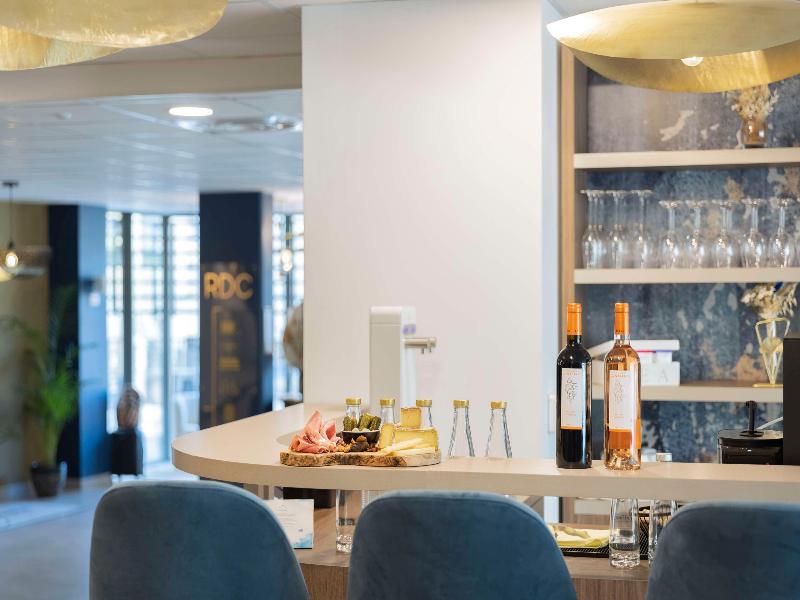 ibis Styles Aix-en-Provence Université image