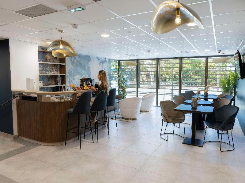 ibis Styles Aix-en-Provence Université image