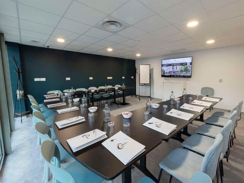 ibis Styles Aix-en-Provence Université image