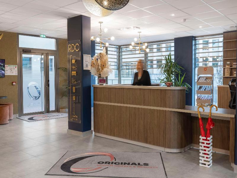 ibis Styles Aix-en-Provence Université image