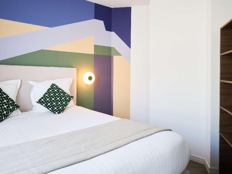 ibis Styles Aix-en-Provence Université image