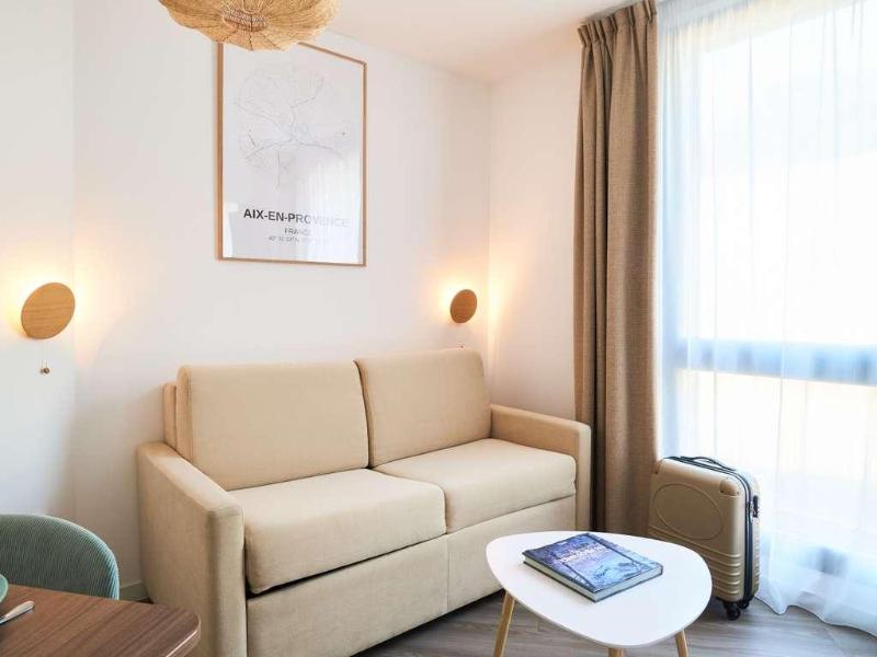 ibis Styles Aix-en-Provence Université image