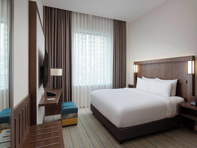 Courtyard By Marriott Baku image