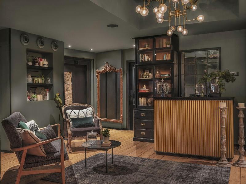Appartements Place Royale Maisons Du Monde Ha Te image