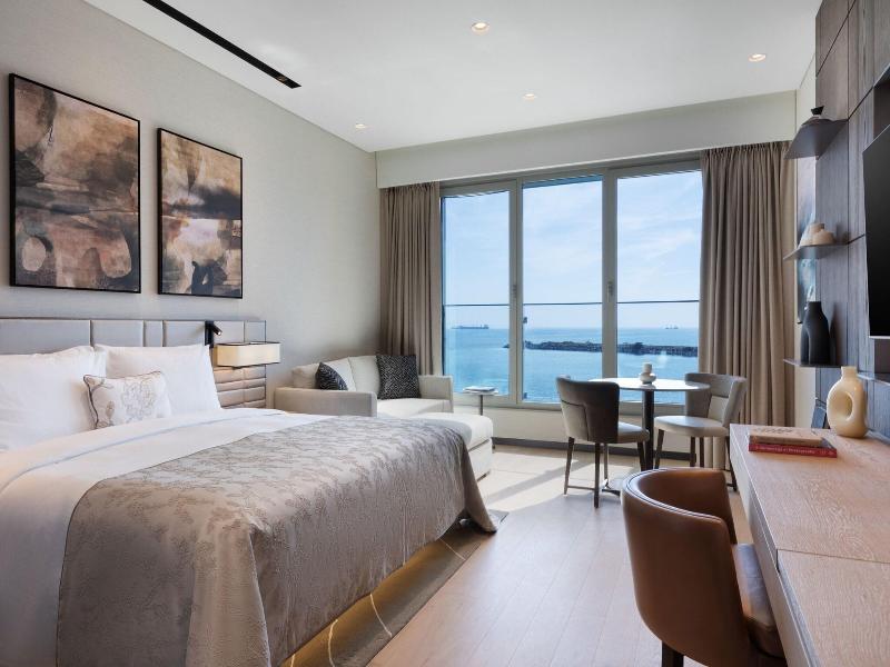 Jw Marriott Hotel Istanbul Marmara Sea image