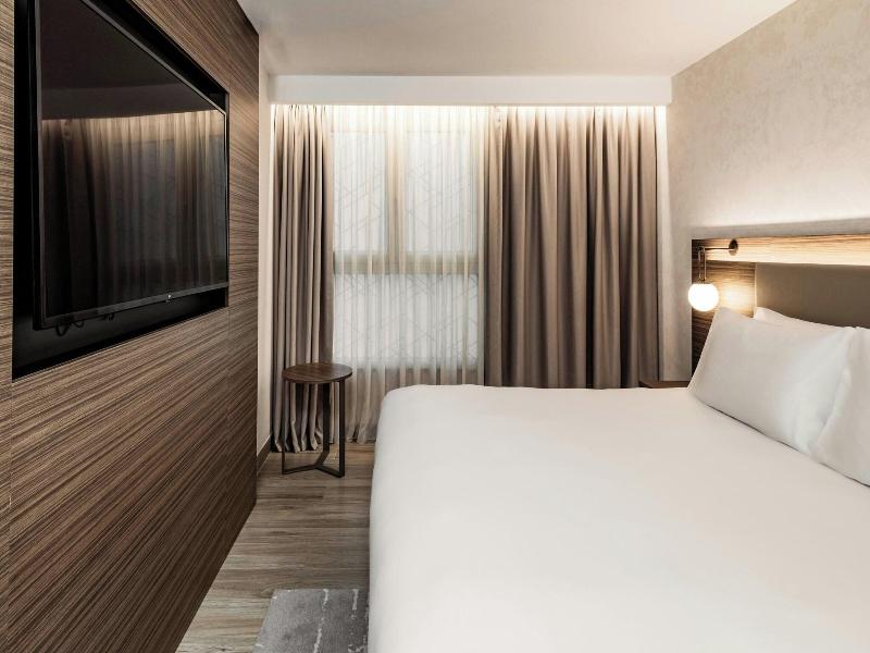 Ac Hotel By Marriott St Julian S image