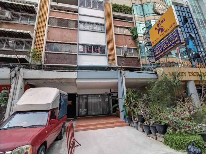 Bangkok Watergate Townhouse image