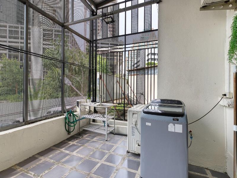 Bangkok Watergate Townhouse image